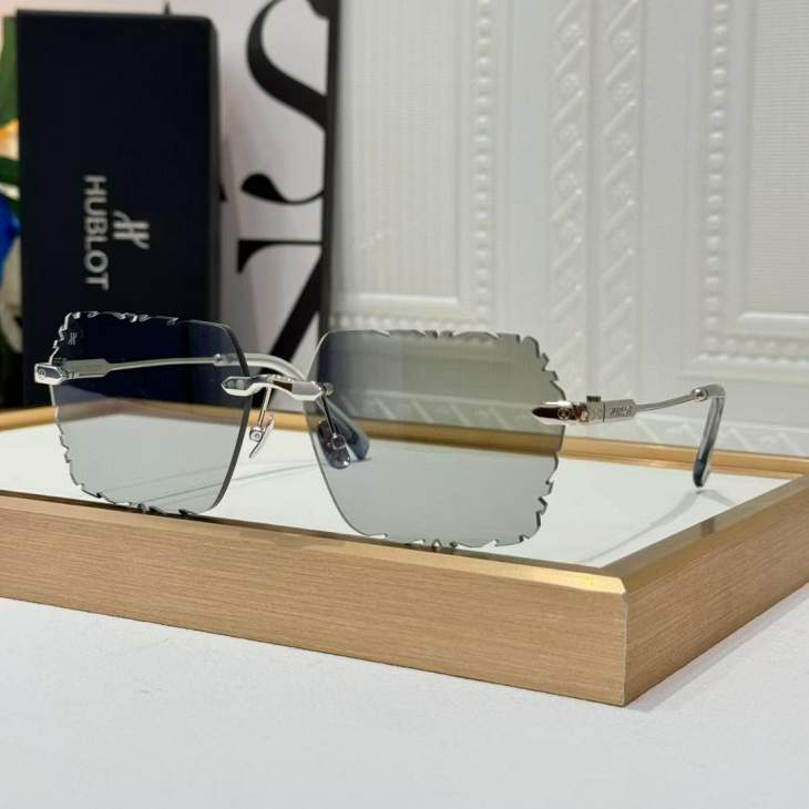 Picture of Hublot Sunglasses _SKUfw71164337fw